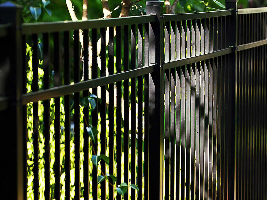 Aluminum fence contractor in West Michigan