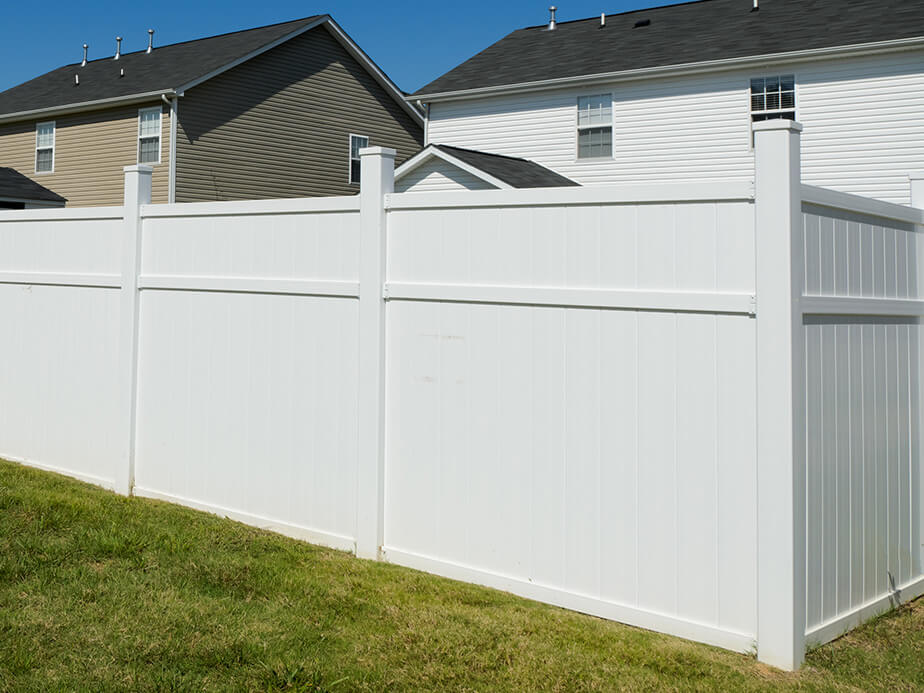 East Grand Rapids Michigan vinyl privacy fencing